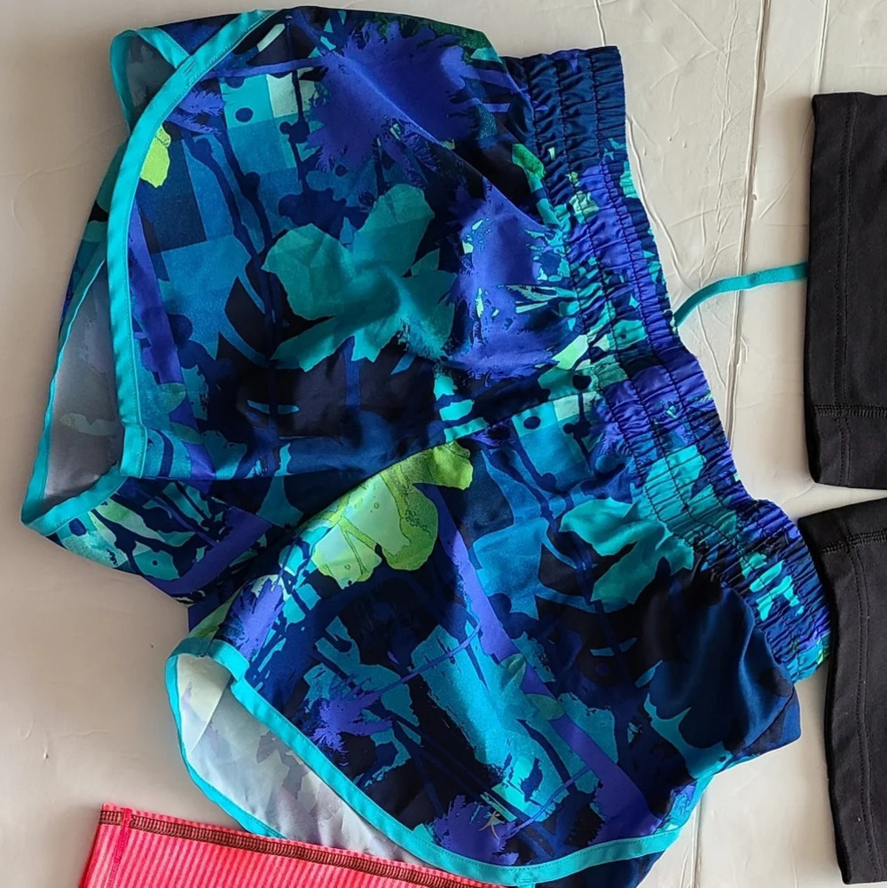 Women's clothes size S/M Lot of 4 - Picture 3 of 16